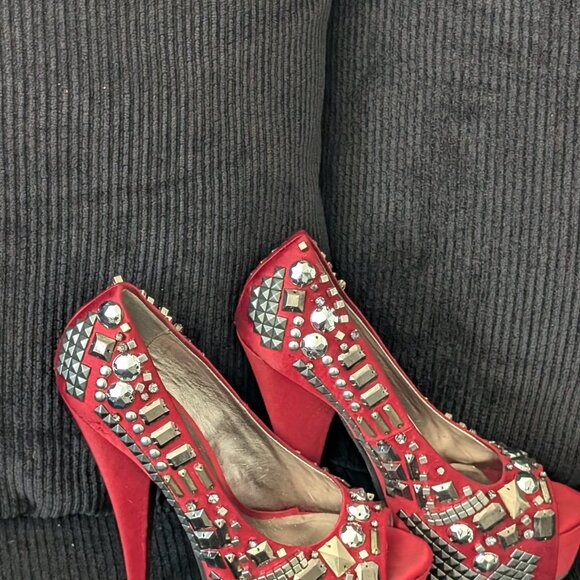 Red Steppers - Picture 2 of 4